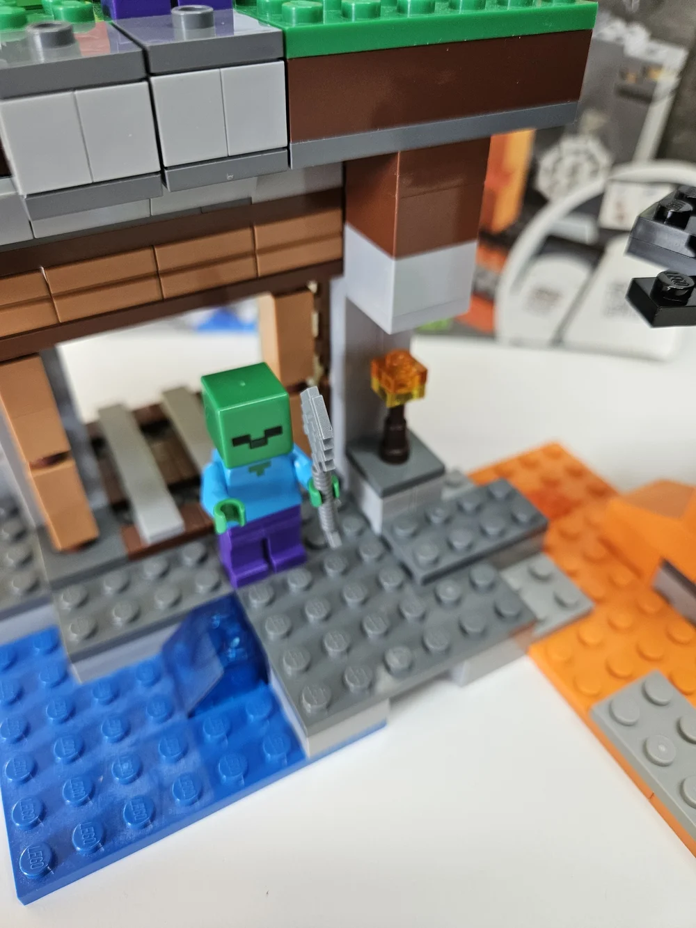 LEGO Minecraft The Abandoned Mine 21166 100% Complete Set Manual Minifigures